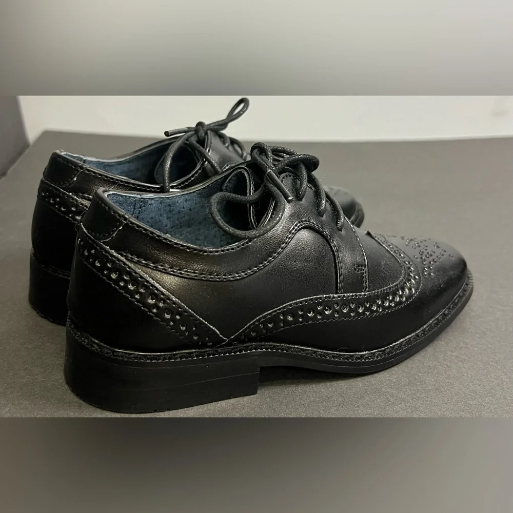 Joesph Allen- Youth Black,‎ Lace Dress Shoes- Size: 10, Pre-Owned